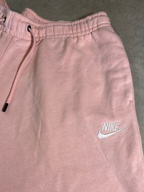 Nike Light Pink Jogger Sweatpants. 
Large. Comfortable. Soft. Like new.